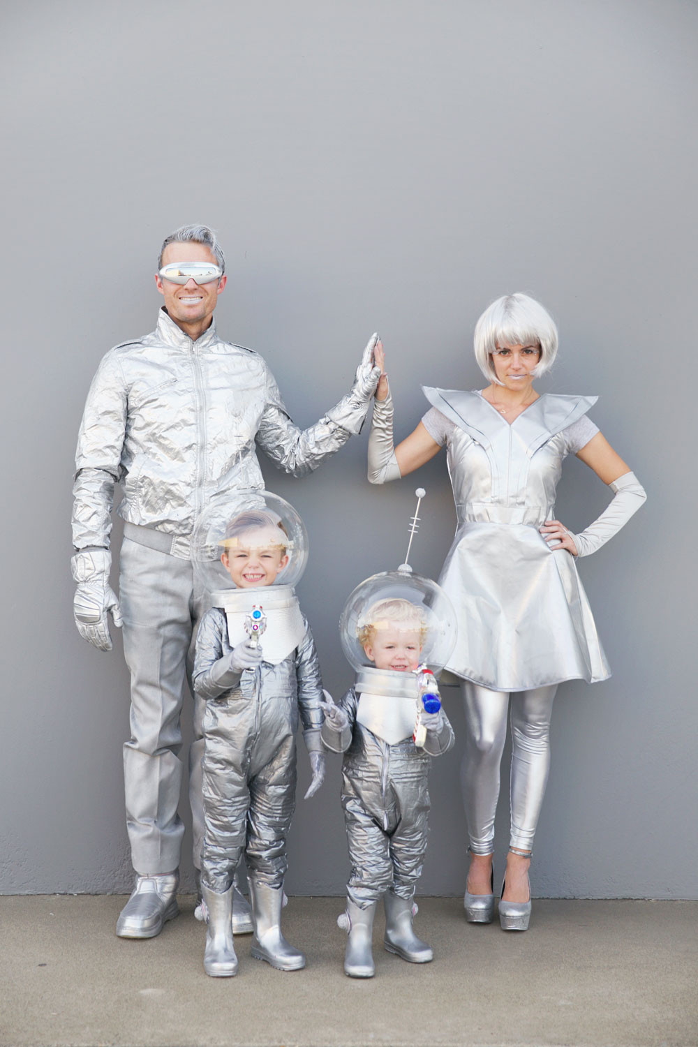 Alien Costume DIY
 DIY SPACE FAMILY COSTUMES Tell Love and Party