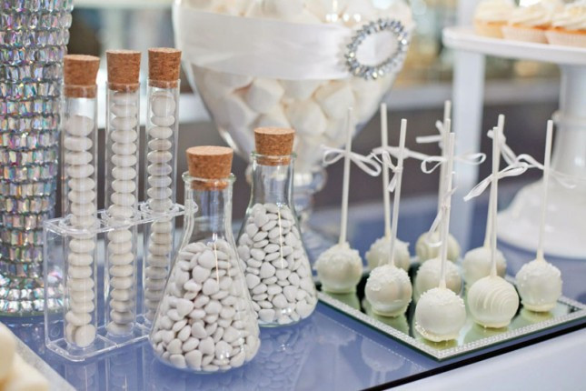 All White Party Ideas Birthday Party
 How to Throw a Chic “All White” Party