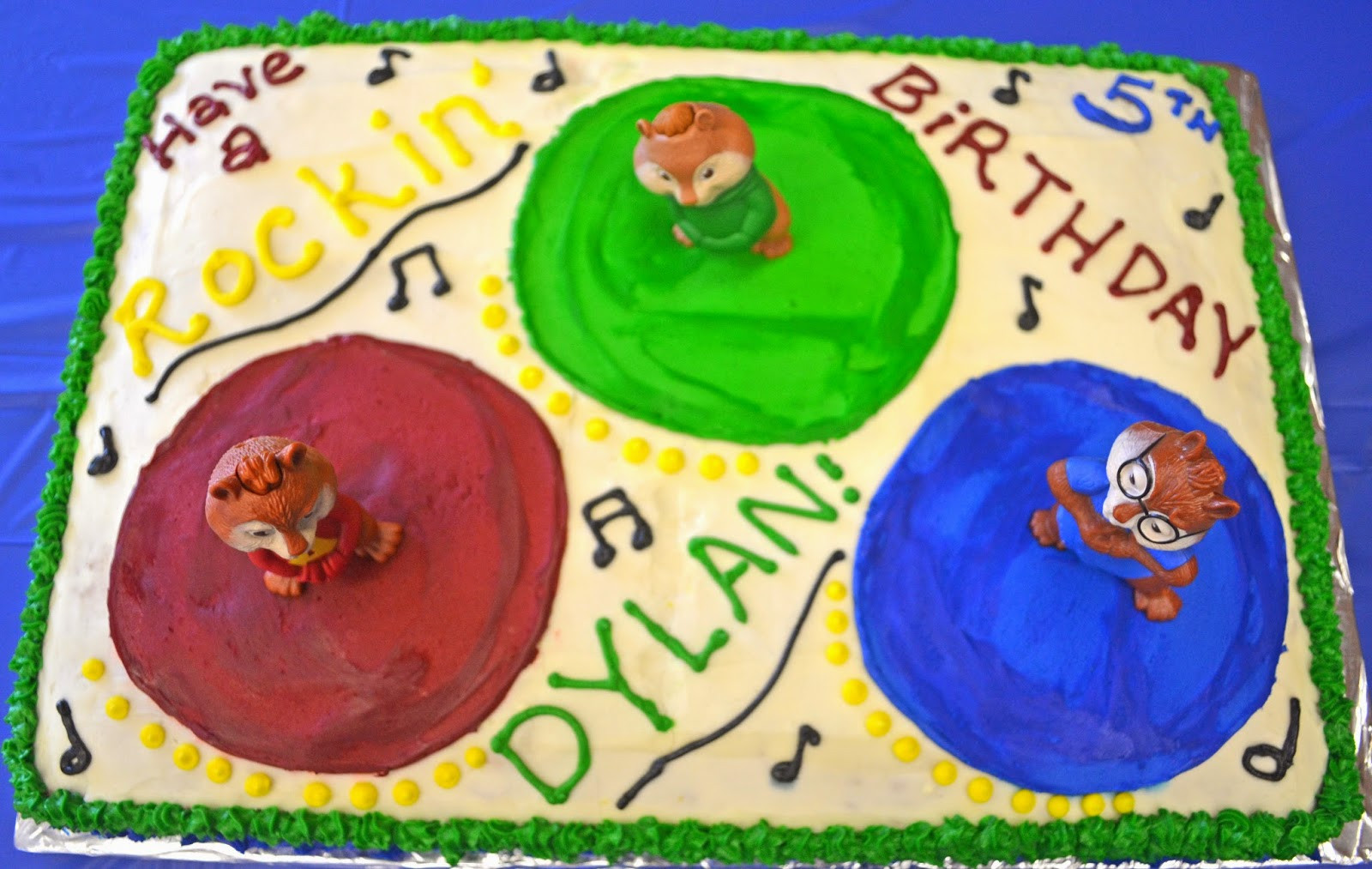 Alvin And The Chipmunks Birthday Cake
 Affordable Cakes by Tiffany Alvin and the Chipmunks Cake
