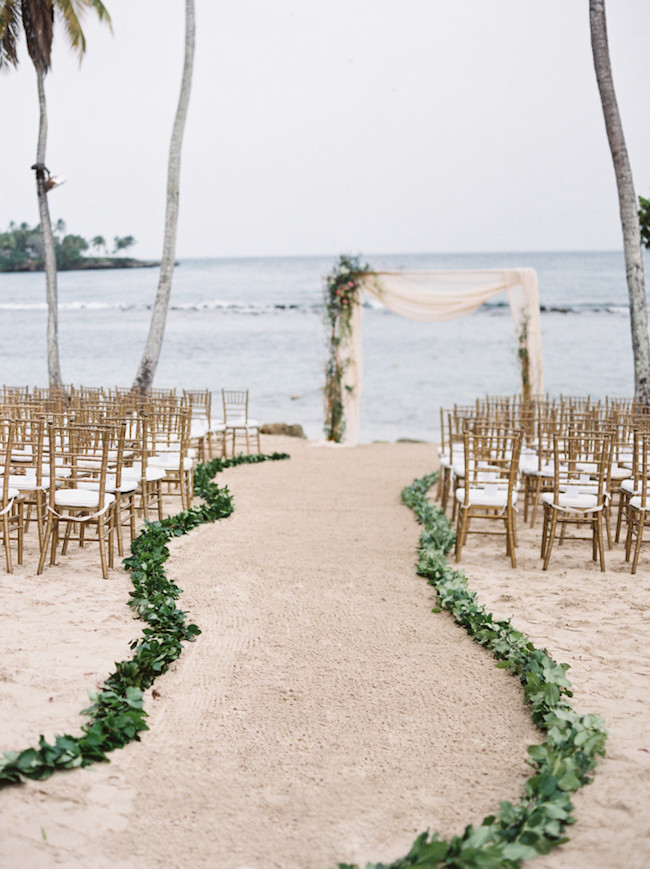 Beach Wedding Ceremony Ideas
 20 Beach Wedding Ceremony Decor Ideas