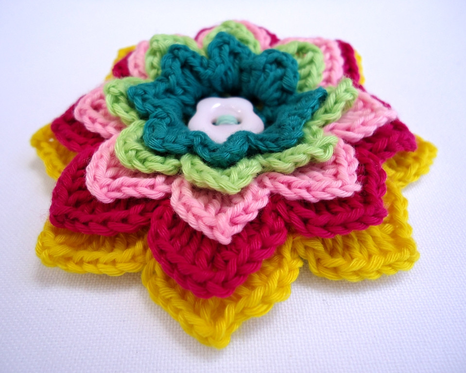 Brooches Pattern
 Stitch of Love Crochet Flower Brooches