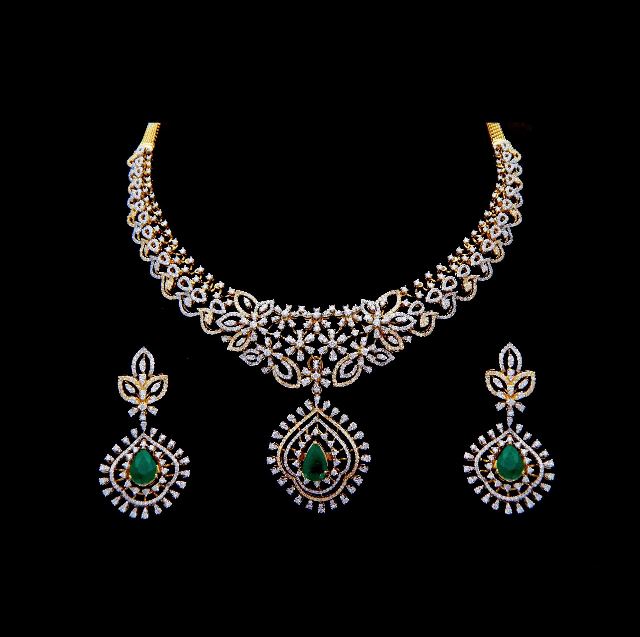 Diamond Necklace Sets
 Light weigh Indian Diamond Necklace set