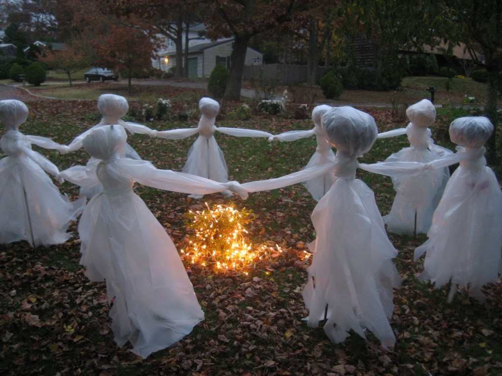 DIY Halloween Decorations Outdoor
 30 Awesome DIY Halloween Outdoor Decorations Ideas