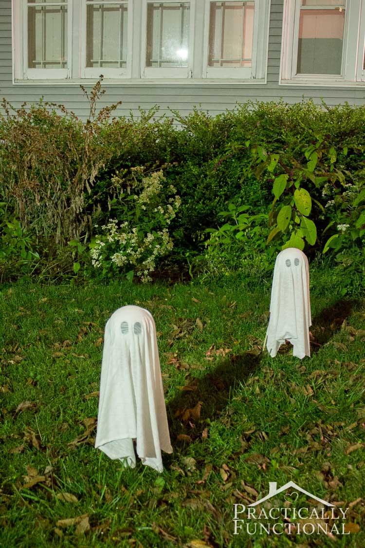 DIY Halloween Ghost Decorations
 DIY Floating Halloween Ghosts For Your Yard