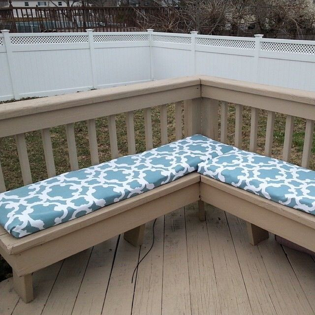DIY Outdoor Bench Cushion
 Easy no sew and bud friendly bench cushions for patio