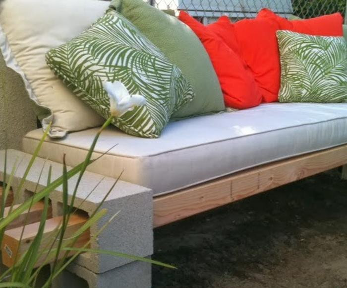 DIY Outdoor Bench Cushion
 77 DIY Bench Ideas – Storage Pallet Garden Cushion Rilane
