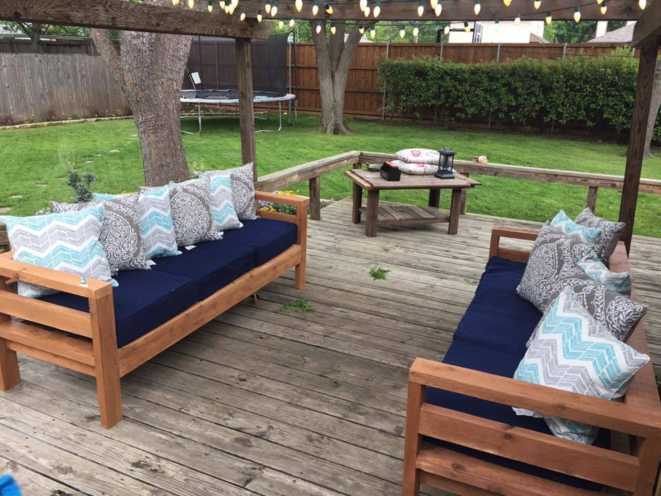 DIY Outdoor Sectional Plans
 Ana White