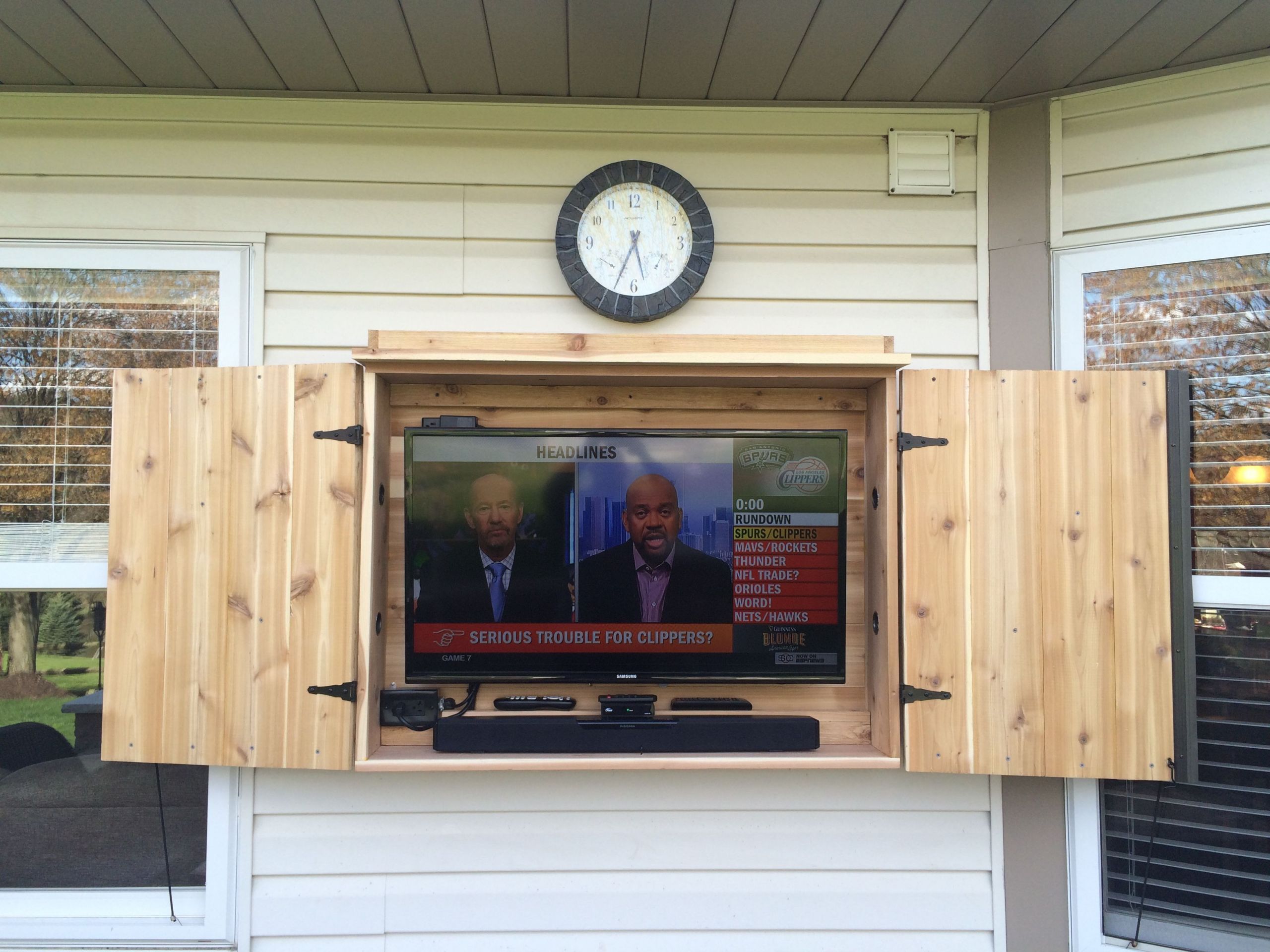 DIY Outdoor Tv Enclosure
 Outdoor TV cabinet made of cedar