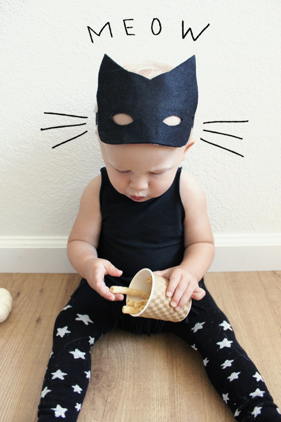 DIY Toddler Cat Costume
 Kelli Murray