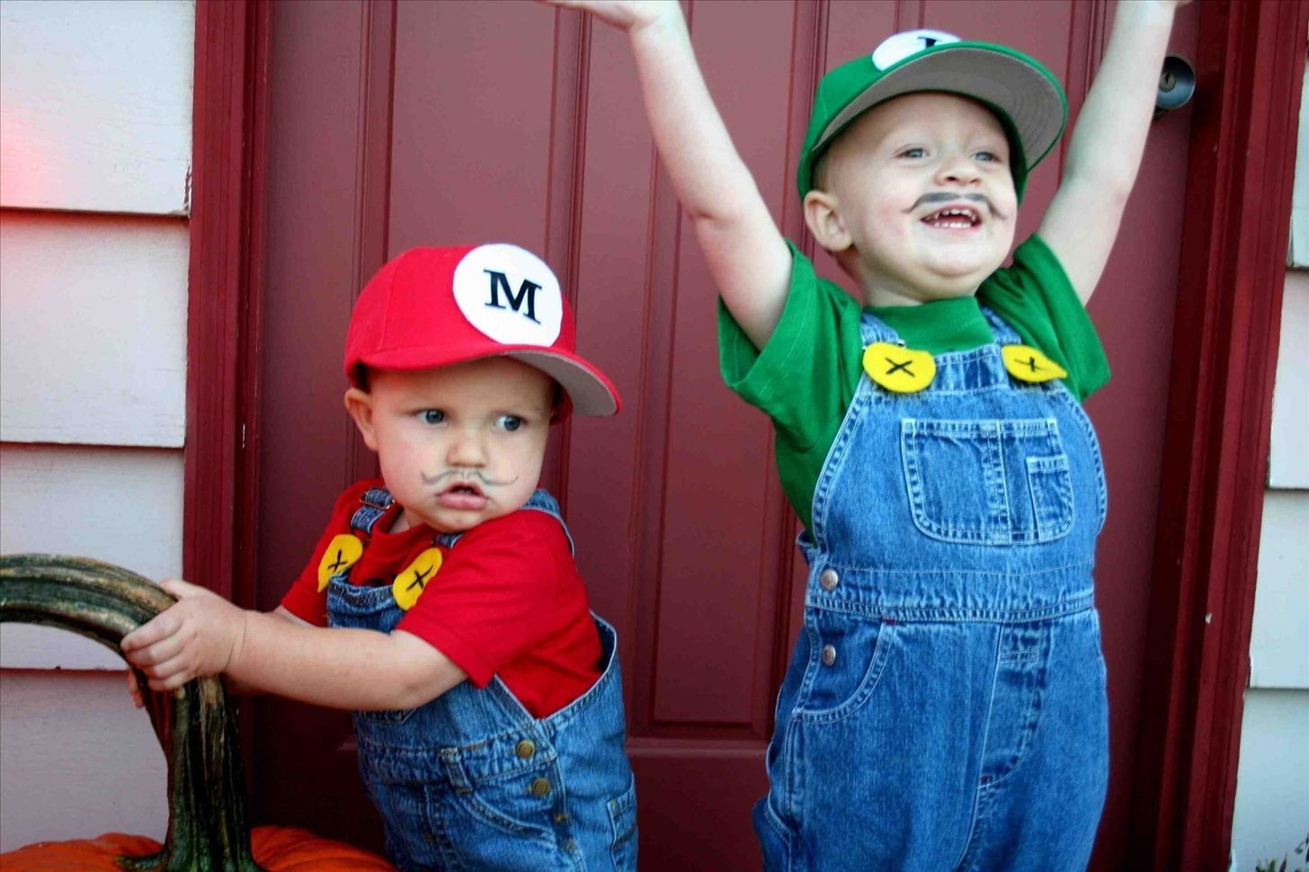 DIY Toddler Halloween Costumes
 10 Cheap Easy & Awesome DIY Halloween Costumes for Kids
