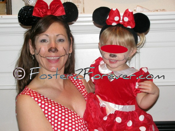 DIY Toddler Minnie Mouse Costume
 Easy DIY Disney Mickey and Minnie Mouse Costumes