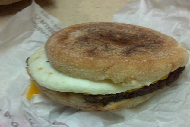 Dunkin Donuts Turkey Sausage Flatbread Sandwich
 Dunkin Donuts’ “Better For You Breakfast Sandwiches” – Tad