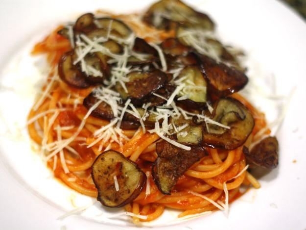 Eggplant Spaghetti Sauce
 Spaghetti With Tomato Sauce and Pan Fried Eggplant Recipe
