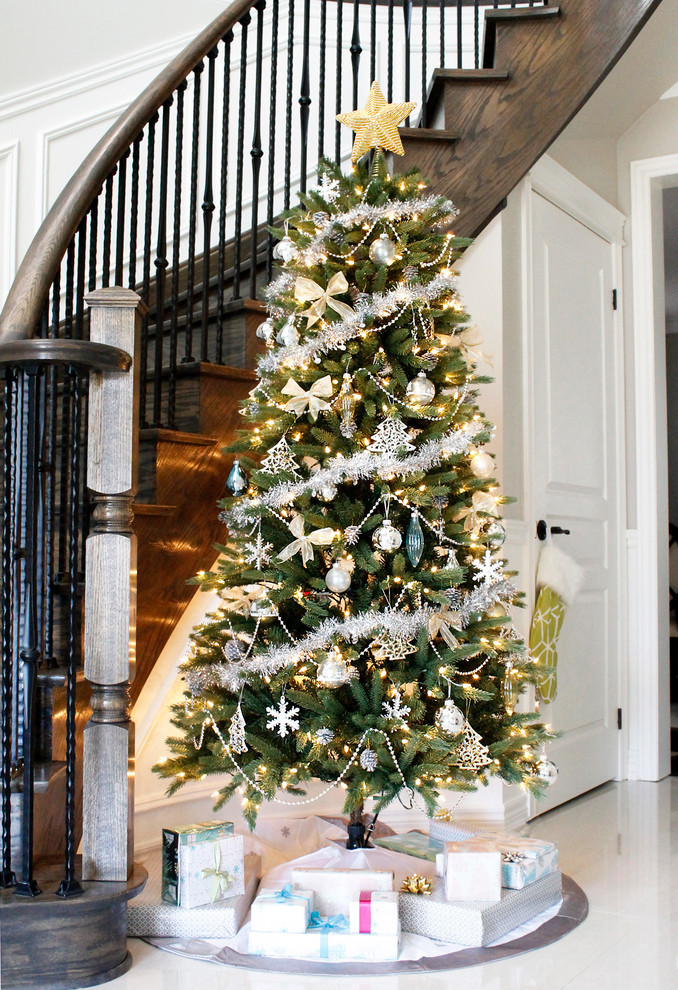 Entryway Christmas Trees
 Spruce Up Your Home Right Before the Holidays Here are