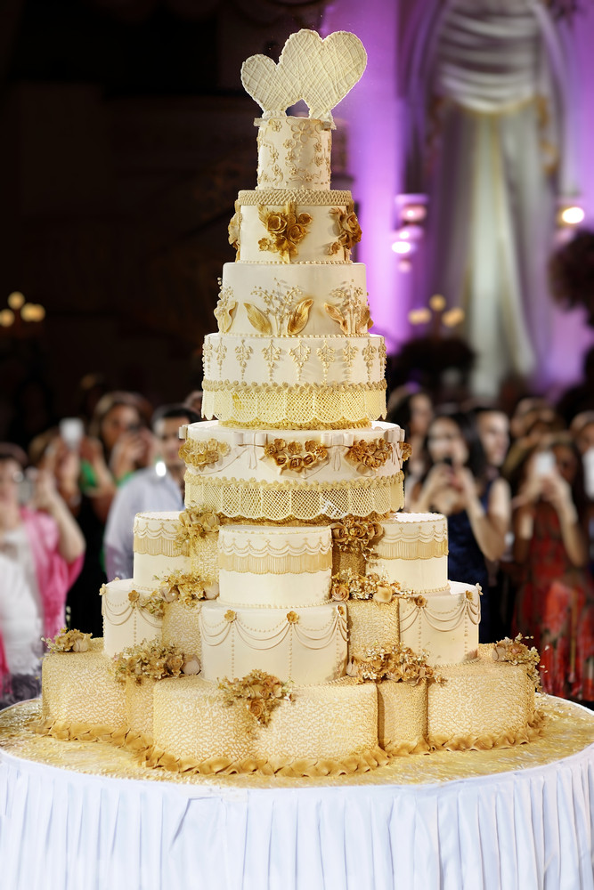 Extravagant Wedding Cakes
 The 10 Most Expensive Weddings of All Time in Today’s
