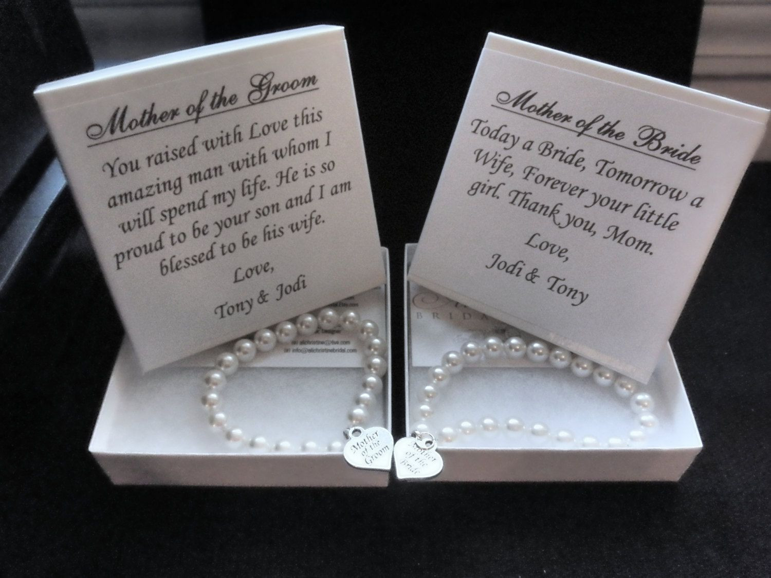 Gift Ideas For Mother Of The Bride
 Mother of the Bride Pearl Bracelet Gift Set Mother of the