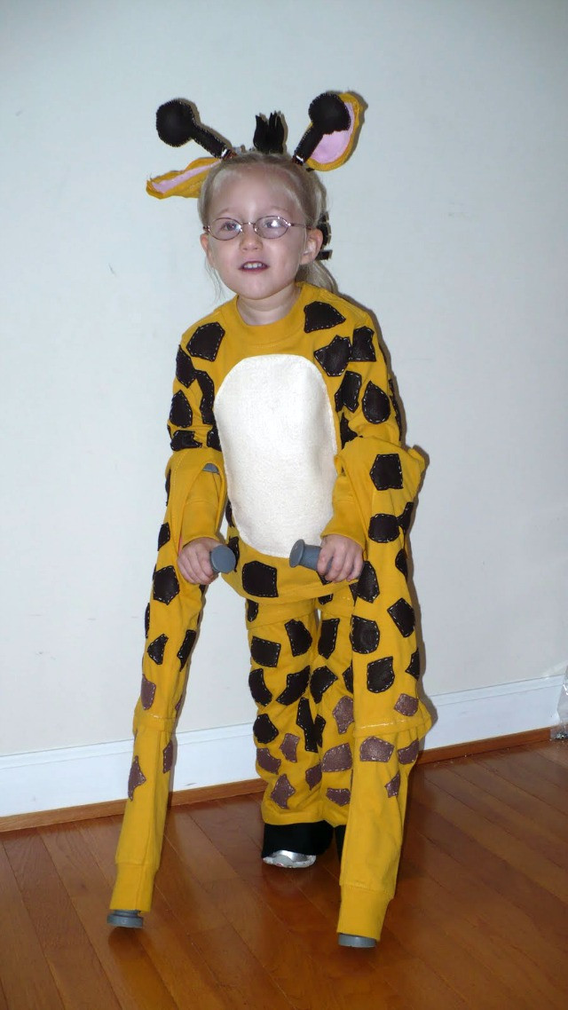 Giraffe Costume DIY
 37 Homemade Animal Costumes C R A F T