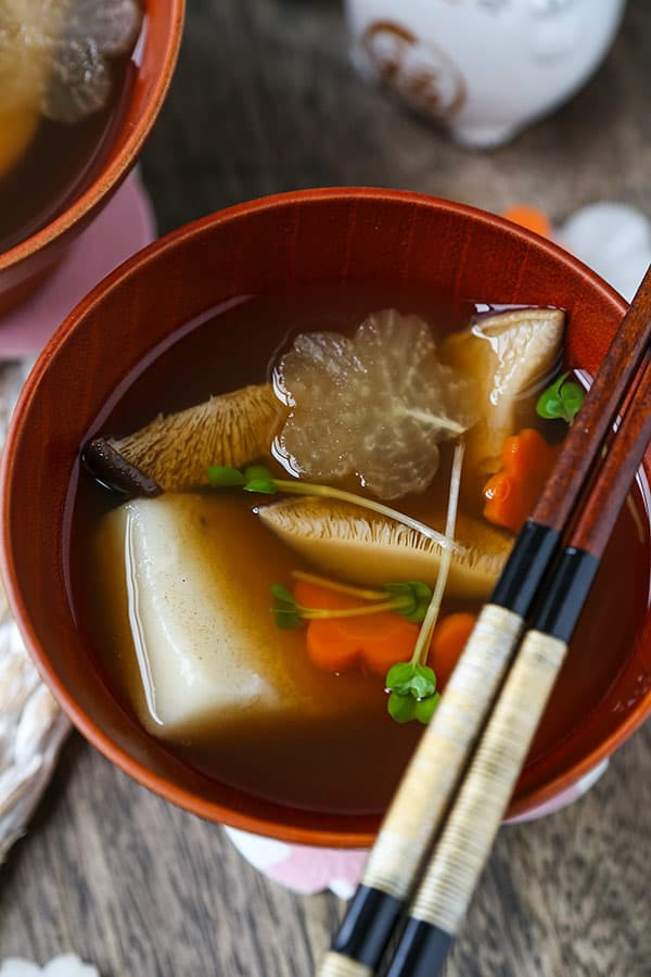 Japanese New Year Food Recipes
 Ozoni – Japanese New Year Mochi Soup お雑煮