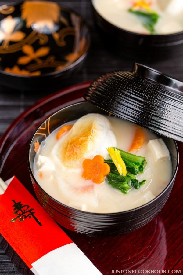Japanese New Year Food Recipes
 Ozoni お雑煮 Japanese New Year Mochi Soup Kansai Style