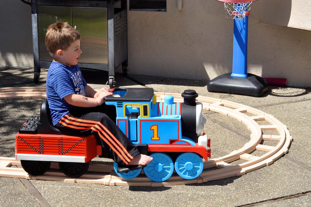 Kids Party Trains
 Thomas the Train Cherry Top Parties