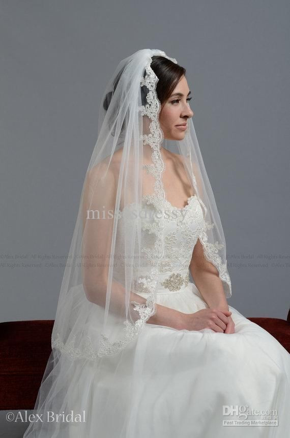 Lace Trim Wedding Veil
 Alencon Lace Fingertip Length Wedding Bridal Veils 1 Tier