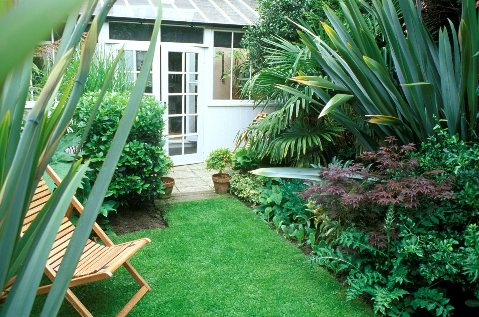 Landscape Designs For Small Yards
 23 Landscaping Ideas for Small Backyards
