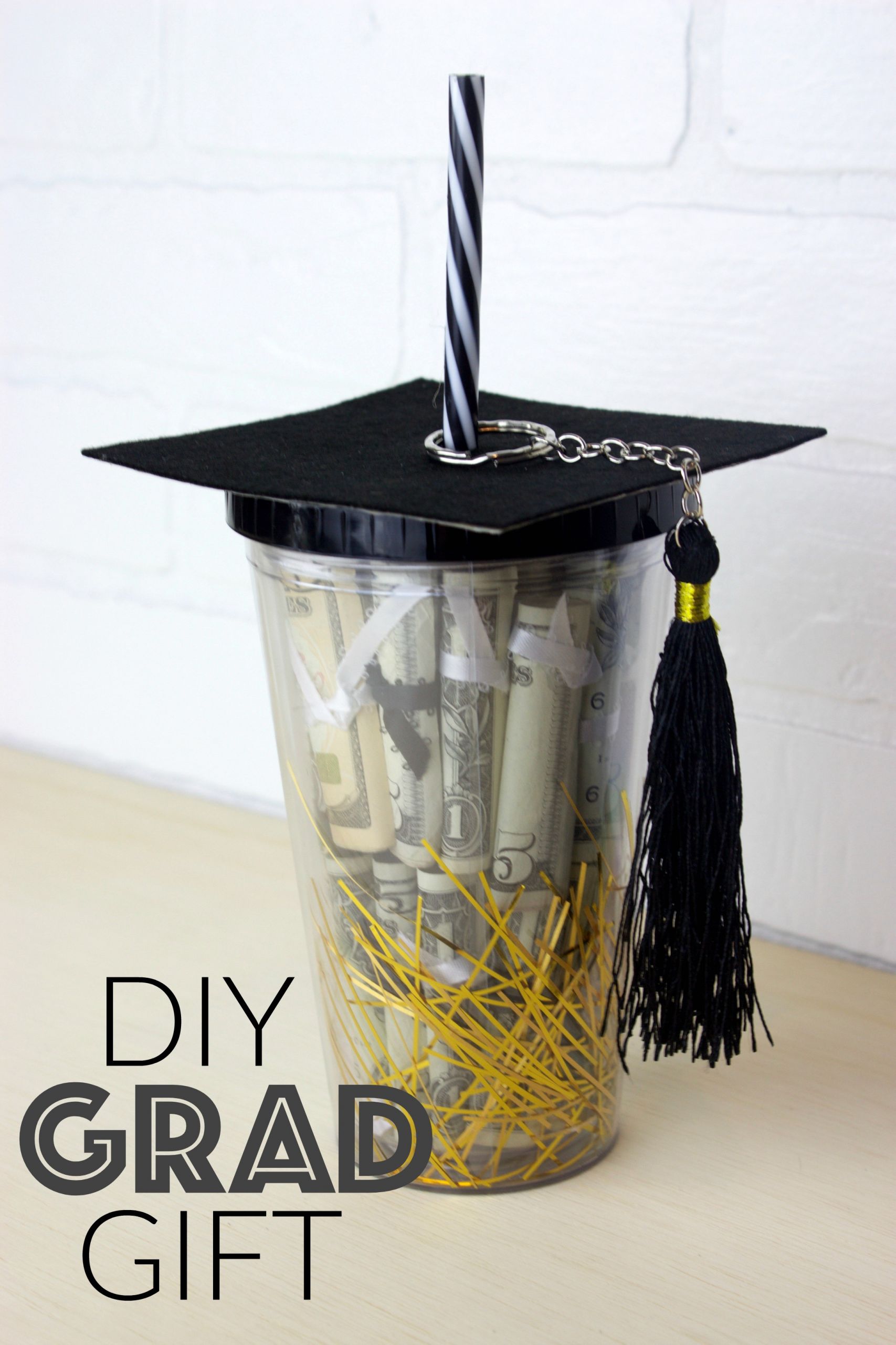 Make Graduation Gift Ideas For Friends
 DIY Graduation Gift in a Cup