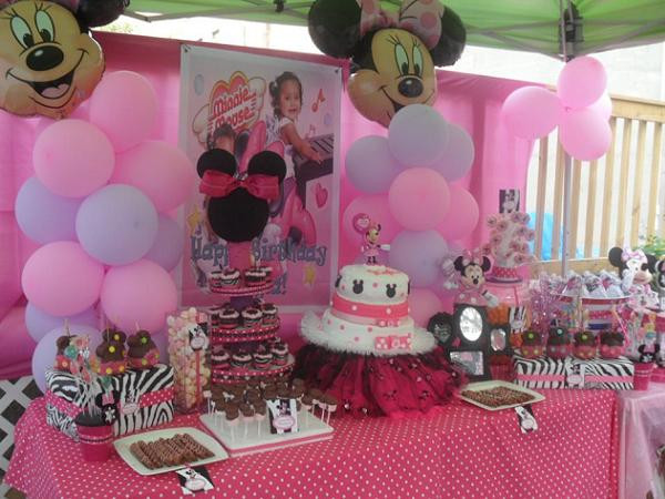 Minnie Mouse Baby Shower Decorations Ideas
 Minnie Mouse baby shower decorations Easyday