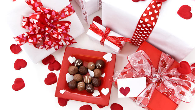 Online Valentine Gift Ideas
 Valentine s Day Gift Guide For New Flings and Longtime