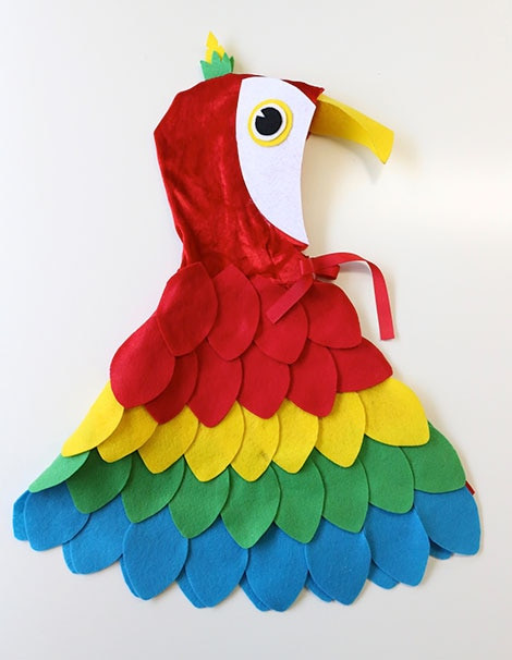 Parrot Costume DIY
 Easy No Sew DIY Parrot Costume Play