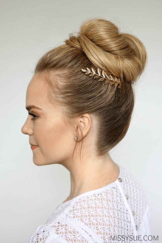 Prom Hairstyle Buns
 3 Easy Prom Hairstyles
