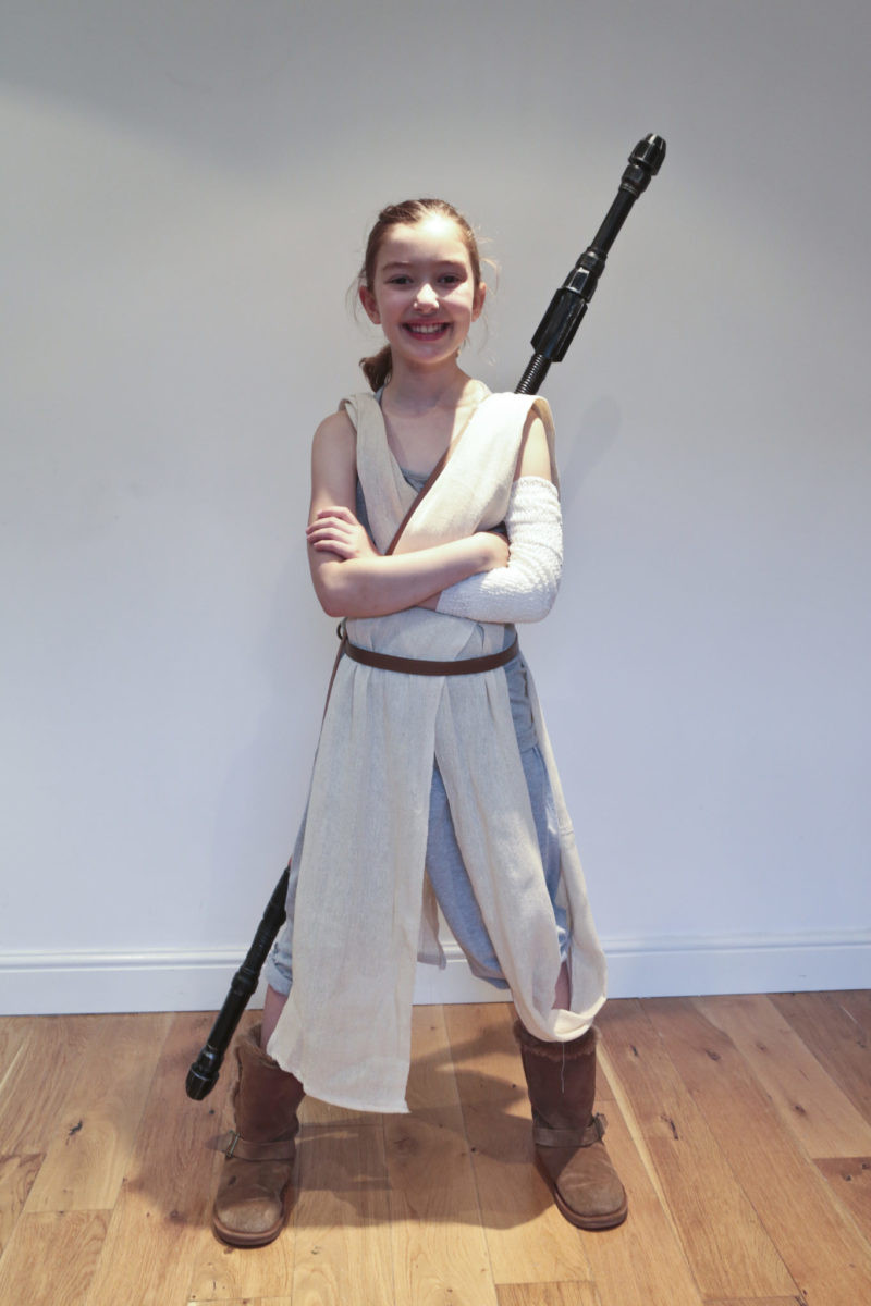 Star Wars DIY Costumes
 How to make an awesome DIY Star Wars Rey costume on a bud