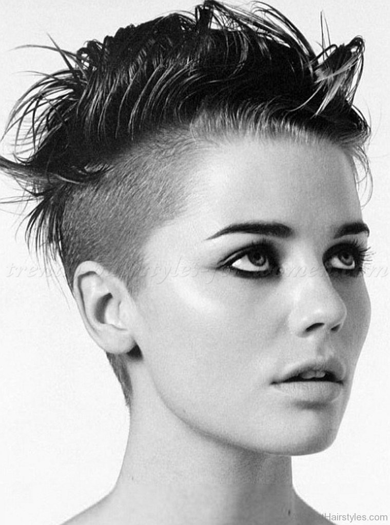 The Undercut Hairstyle
 70 Adorable Short Undercut Hairstyle For Girls