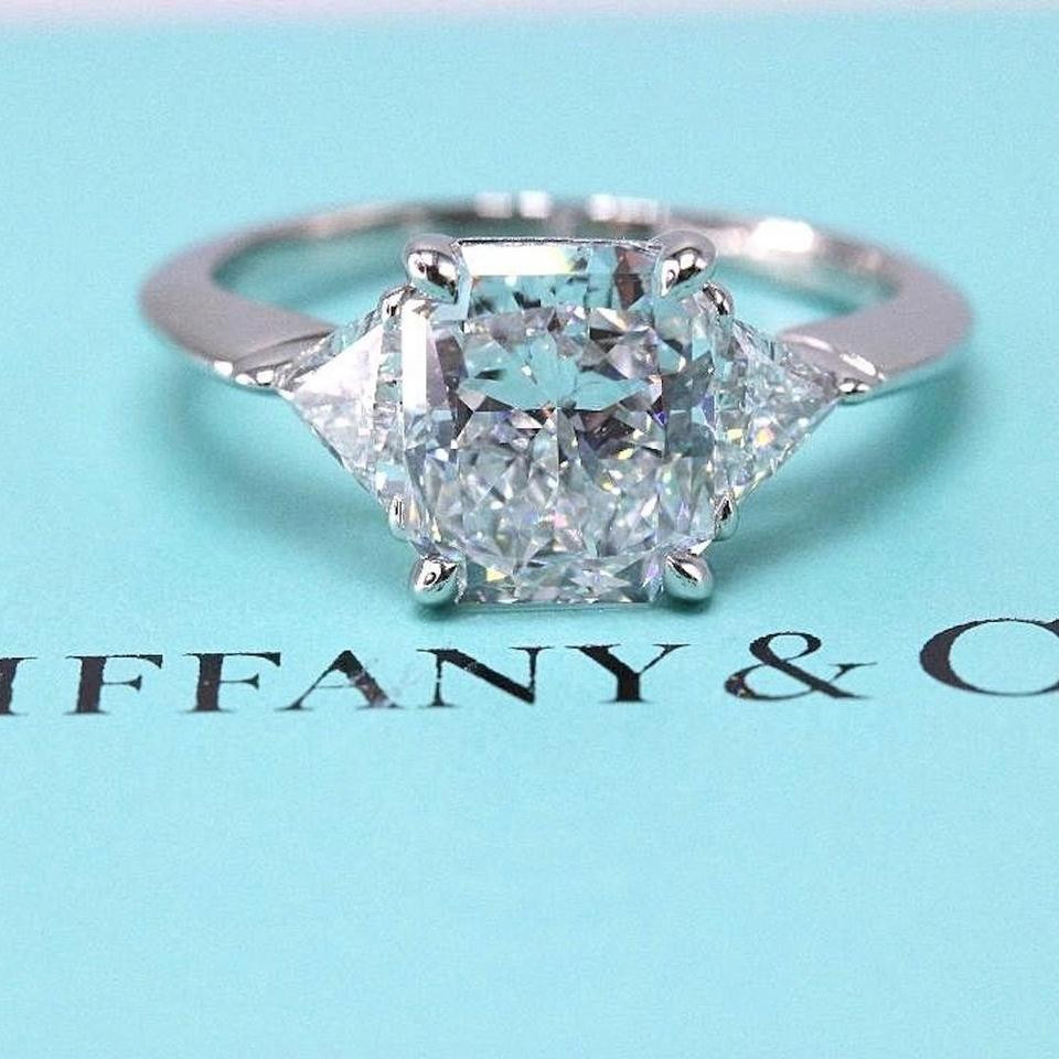Tiffany Diamond Rings
 Tiffany & Co D Diamond Radiant 3 03 Tcw Vs1 Platinum