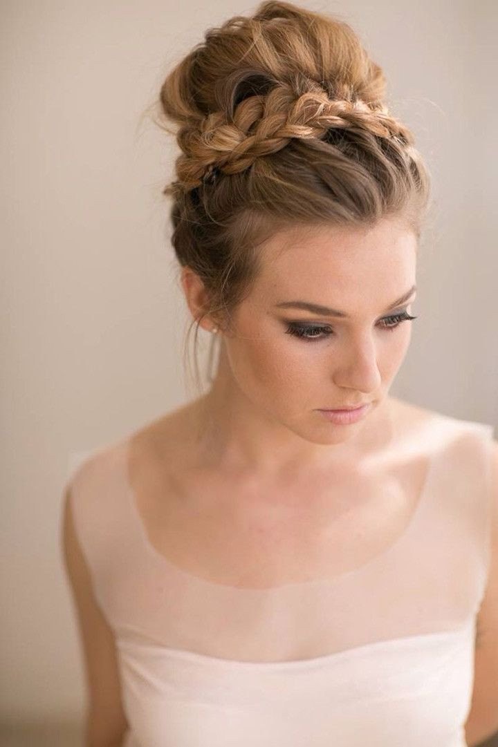 Updo Hairstyles For Medium Hair For Wedding
 8 Wedding Hairstyle Ideas for Medium Hair PoPular Haircuts