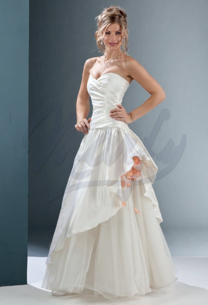Wedding Dress Patterns To Sew
 Model S849