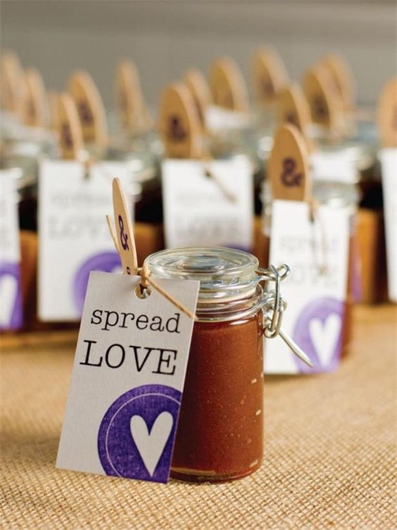 Wedding Favors For Guests
 20 Affordable Wedding Favor Ideas to Delight Guests of All