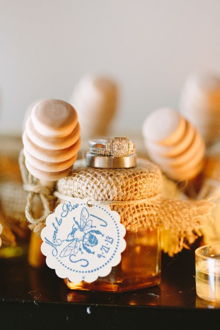 Wedding Favors For Guests
 17 Unique Wedding Favor Ideas that Wow Your Guests