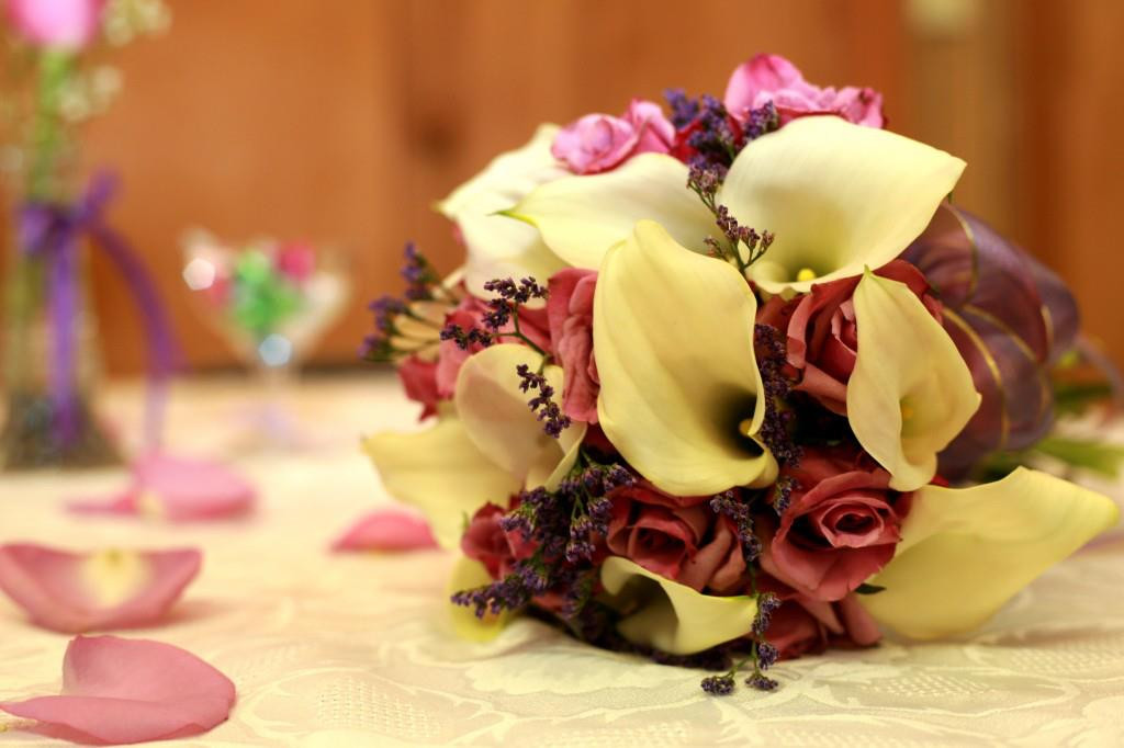 Wedding Flowers On A Budget
 Bud Wedding Flower Ideas