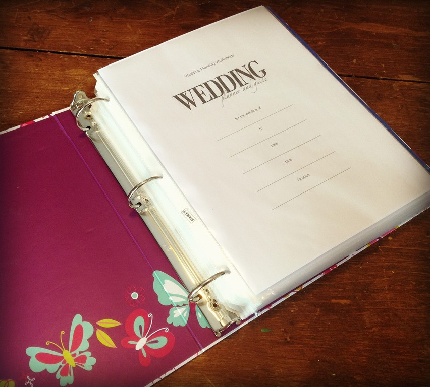 Wedding Planning DIY
 How to Make a Wedding Planning Binder Your Easy Step by