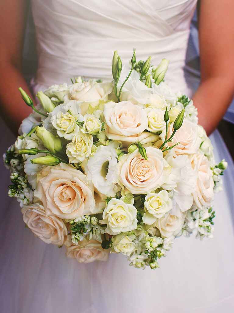 White Wedding Flowers
 20 Romantic White Wedding Bouquet Ideas