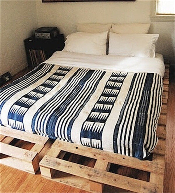 Wood Pallet Bed Frame DIY
 13 Inexpensive Wooden Pallet Bed Frame