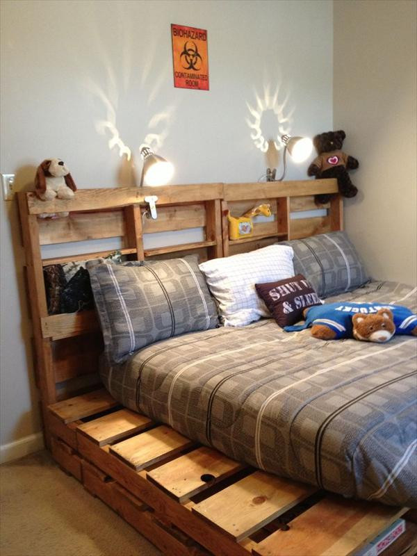 Wood Pallet Bed Frame DIY
 DIY Wooden Pallet Beds