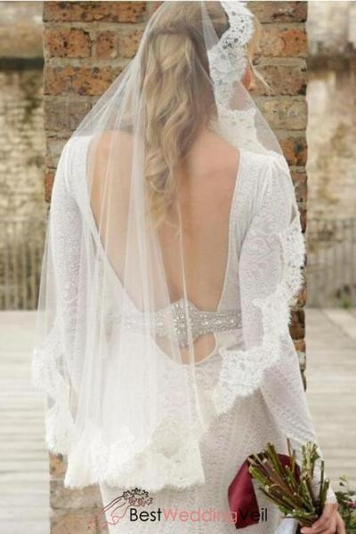 1 Tier Wedding Veil
 Lace Edge e Tier Fingertip Length Bridal Veil