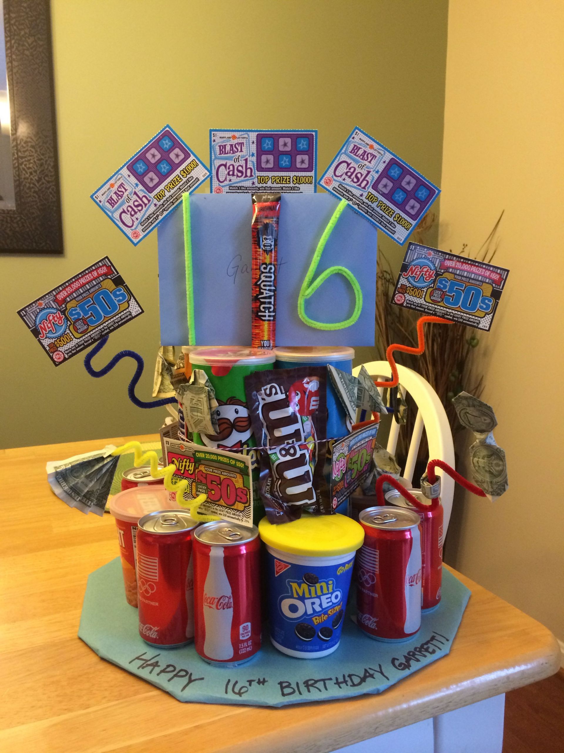 16 Birthday Party Ideas For Guys
 16th birthday "cake" for boy Pringles soda cookies