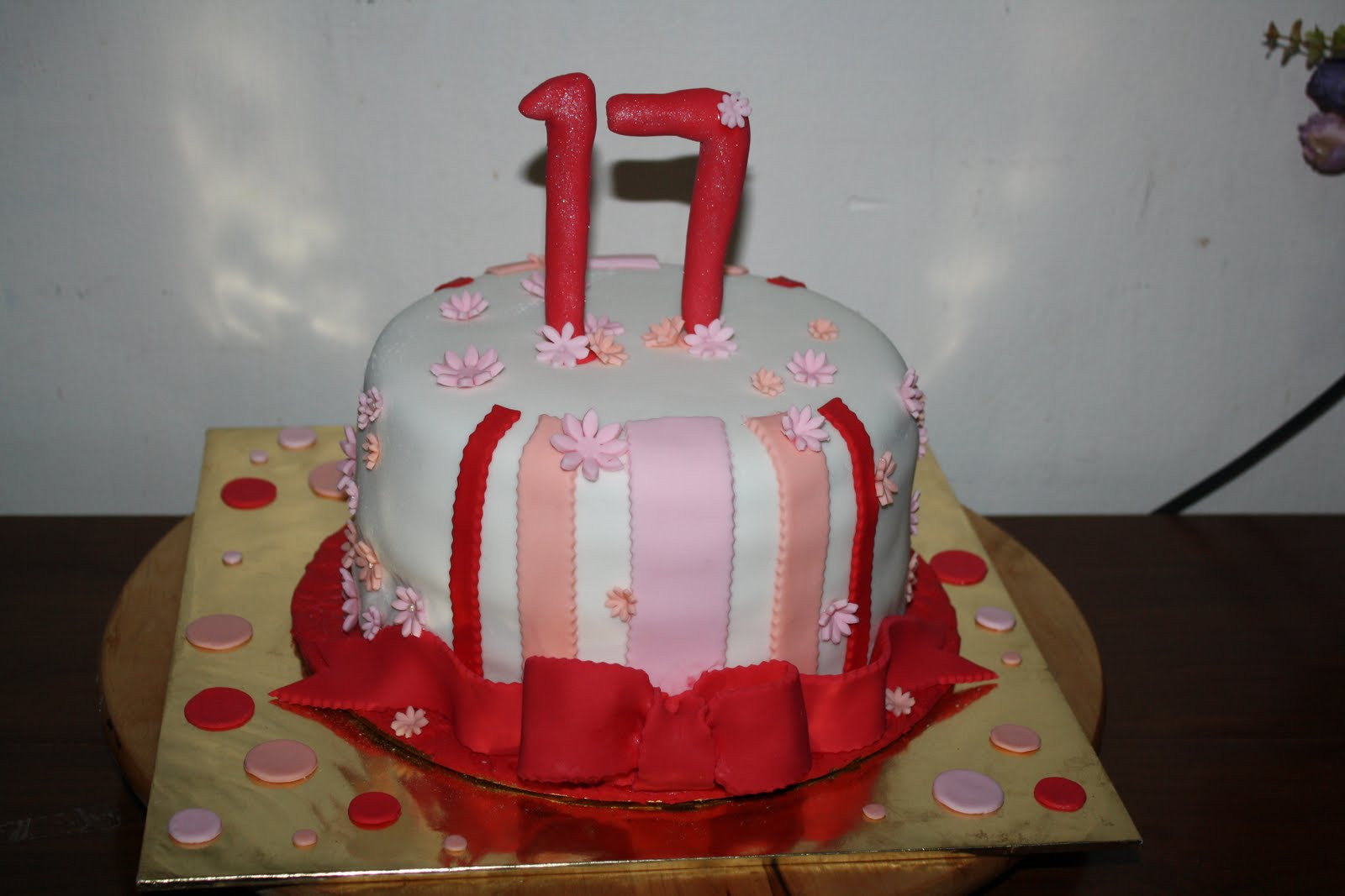 17 Birthday Cake
 cek mek zue sweet 17 birthday cake