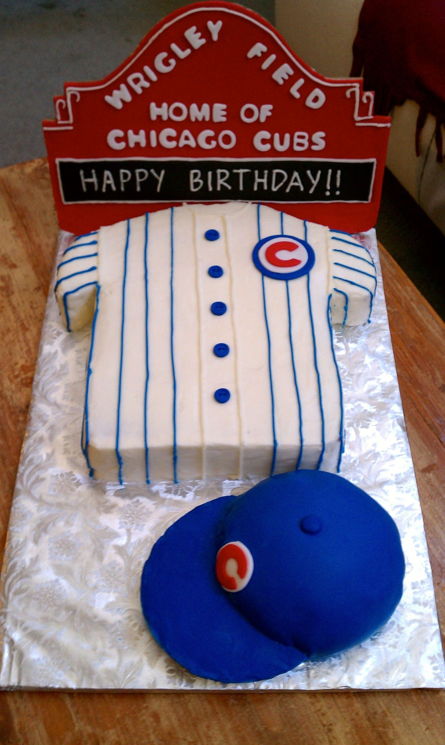 40Th Birthday Party Ideas Chicago
 Chicago Cubs Wrigley Field Birthday Cake with Cubs