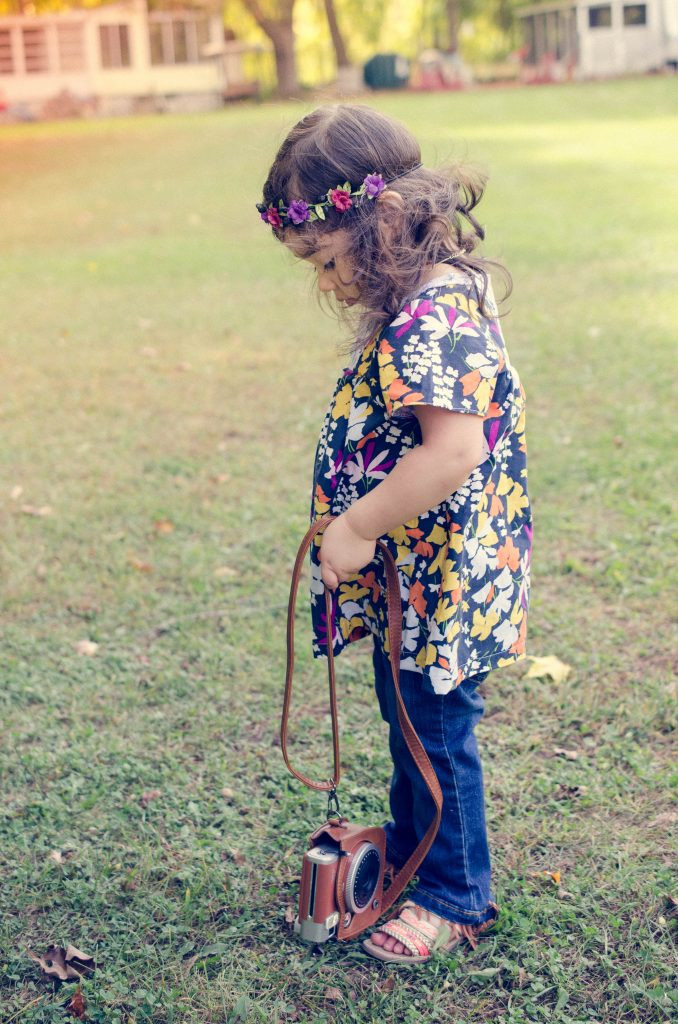 60S Costumes DIY
 Toddler Halloween Costume DIY 60s Hippie Flower Child