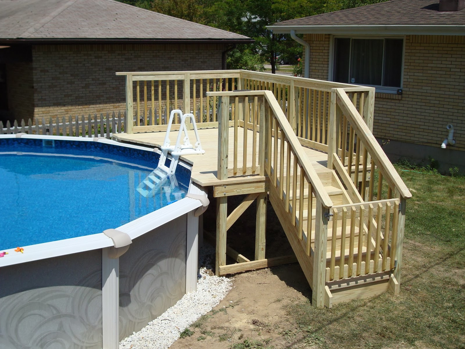 Above Ground Pool Gate
 currydecks