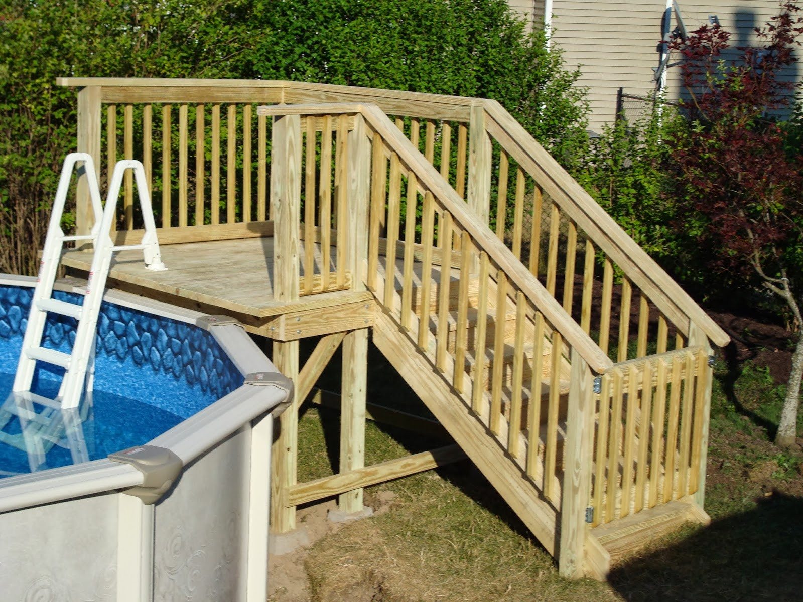 Above Ground Pool Gate
 currydecks